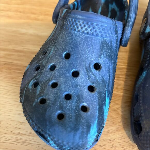 Crocs Blue Tie Dye Clogs Size C8 - Picture 4 of 9